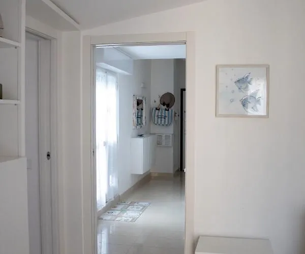 Sestri Chic - A Due Passi Dal Mare Apartment *