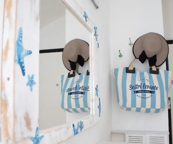 Sestri Chic - A Due Passi Dal Mare *