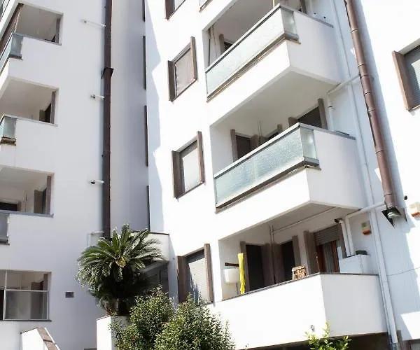 Sestri Chic - A Due Passi Dal Mare Appartement *
